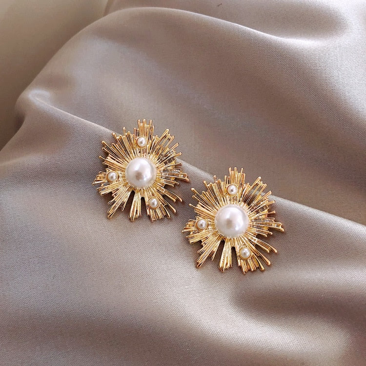 2020 Japan New Vintage Shell Design Simulated Pearl Big Stud Earrings For Women Elegant boucles d oreille femme