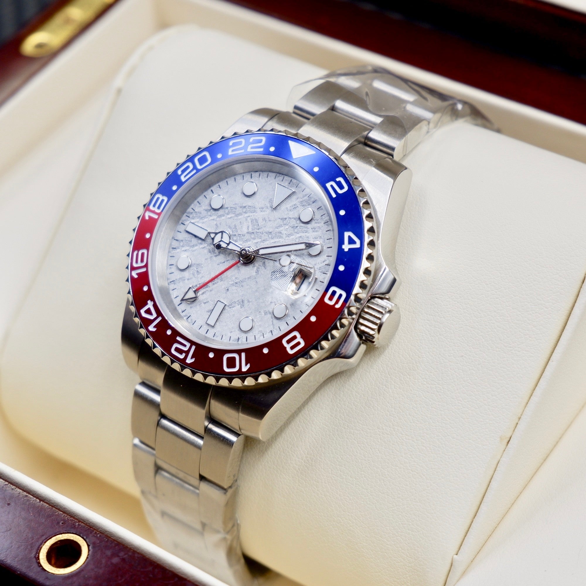 High Quality Movement Men's Automatic Watch GMT Meteorite Popular Luxury Brand / Waterproof
