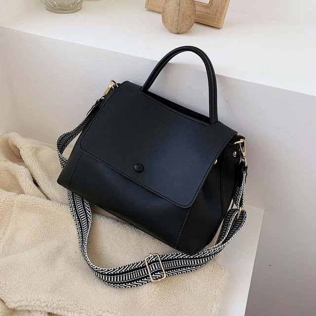 Fashion Simply PU Leather Crossbody Bag For Women 2020 winter Solid Color Shoulder Messenger Bag Lady Chain Travel Small Handbag