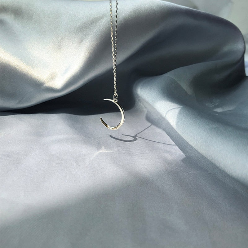Hot Sale Delicate Fashion 925 Sterling Silver Curved Moon Pendants Necklaces Gifts Cute Romantic For Women Birthday Jewelry