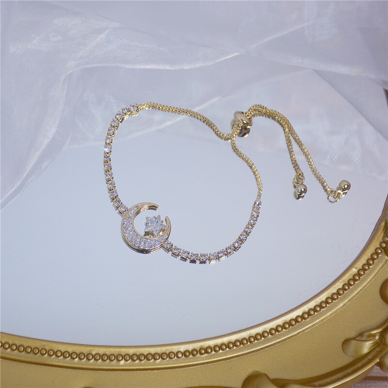 Korea Exquisite Luxury AAA Cubic Zirconia Star and Moon Lucky Bracelet Women Fashion New Gold Chain Cuff Bracelet Jewelry Gift