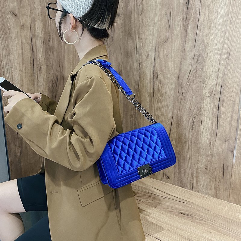 Luxury Brand Chain Shoulder Bag for Women Fashion Shiny Velvet Crossbody Bag 9 Colors Lock Designer Handbag Lingge Messenger Bag