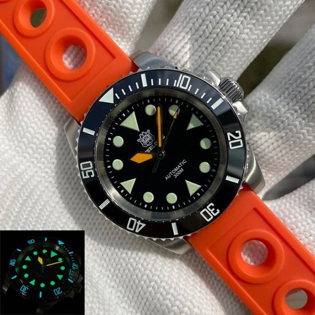 STEELDIVE Mens Diver Watches Automatic Watch Luxury 300m Waterproof Mechanical Wristwatch Luminous Sapphire Ceramic Bezel NH35